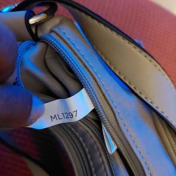 Vintage* Mia & Luca Small Cross-body Handbag/Purse - Picture 9 of 11